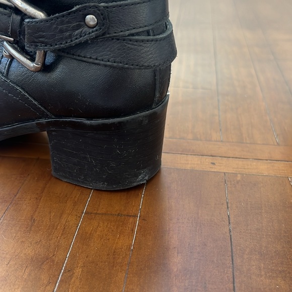 MARK FISHER - BLACK BUCKLE STYLE BOOT ZIP UP. - Picture 5 of 5